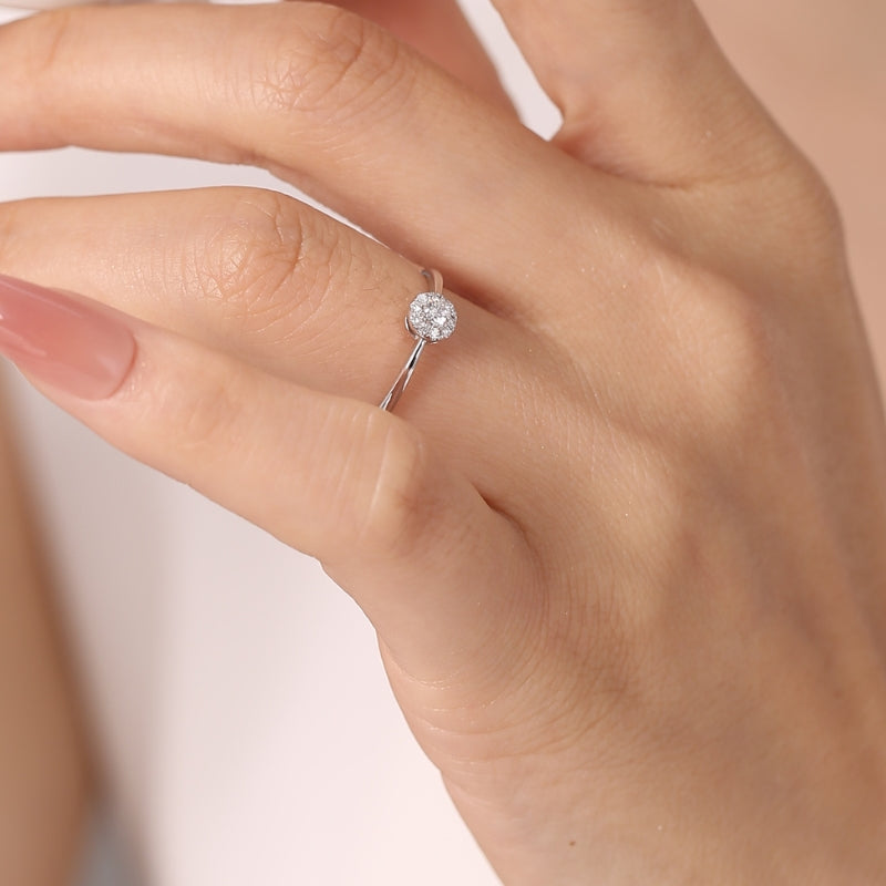 HALO diamond ring 18k gold