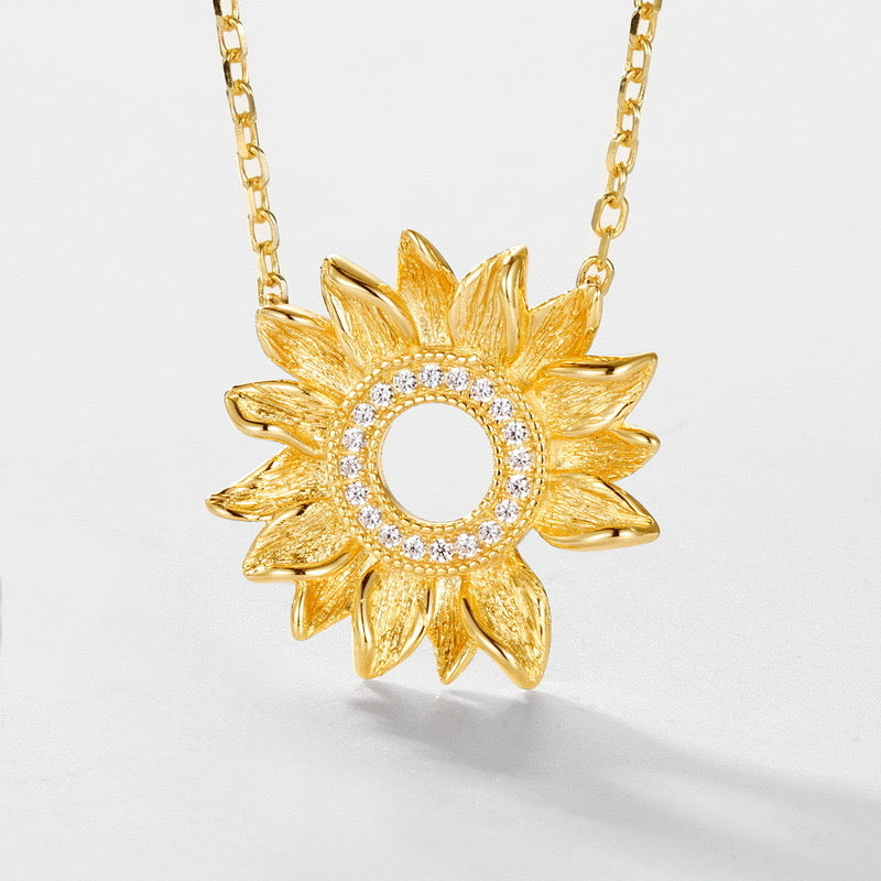 Sunflower necklace silver