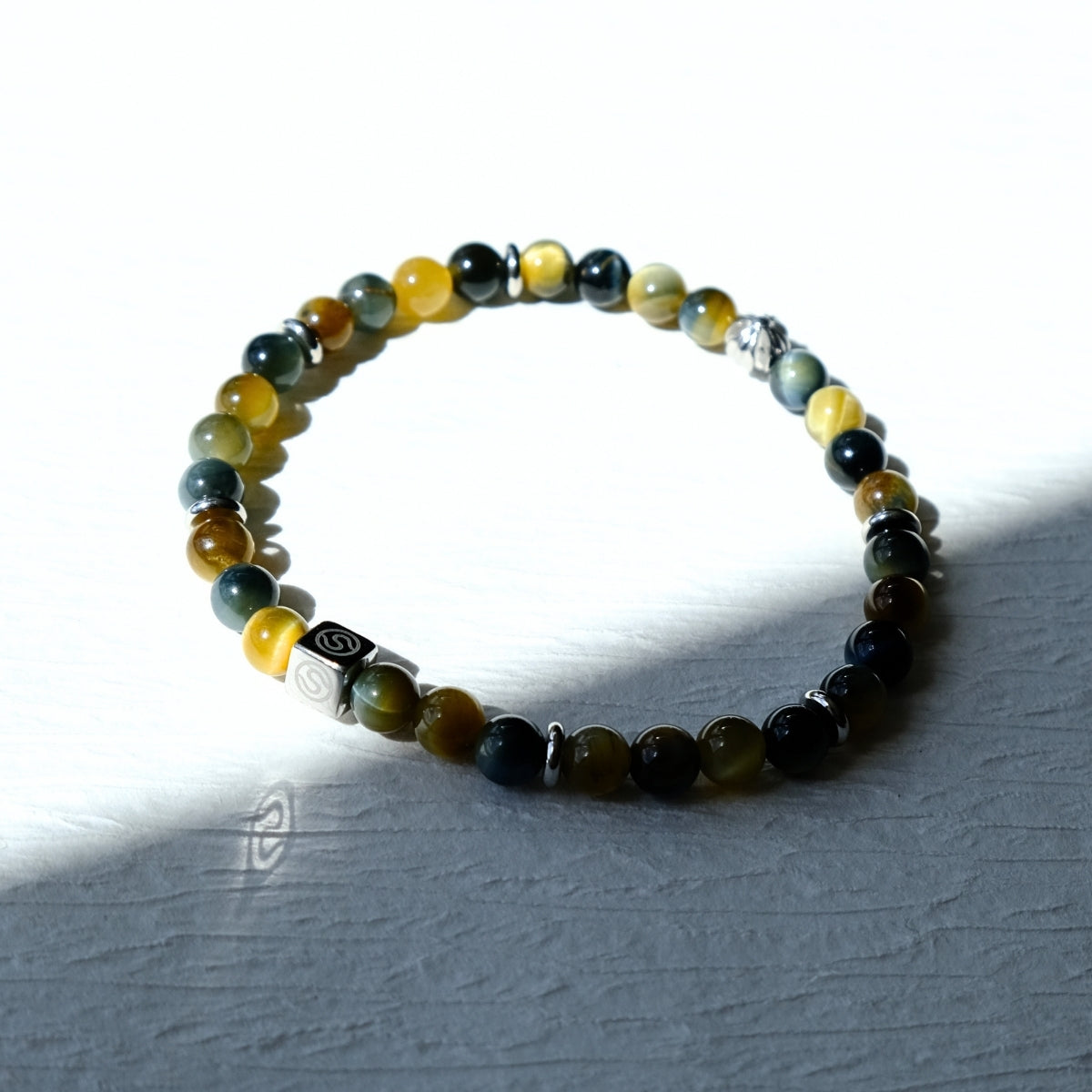 Unik tigerøje armbånd med flot logo lys til mænd fra SKADIS logo Jewelry 
