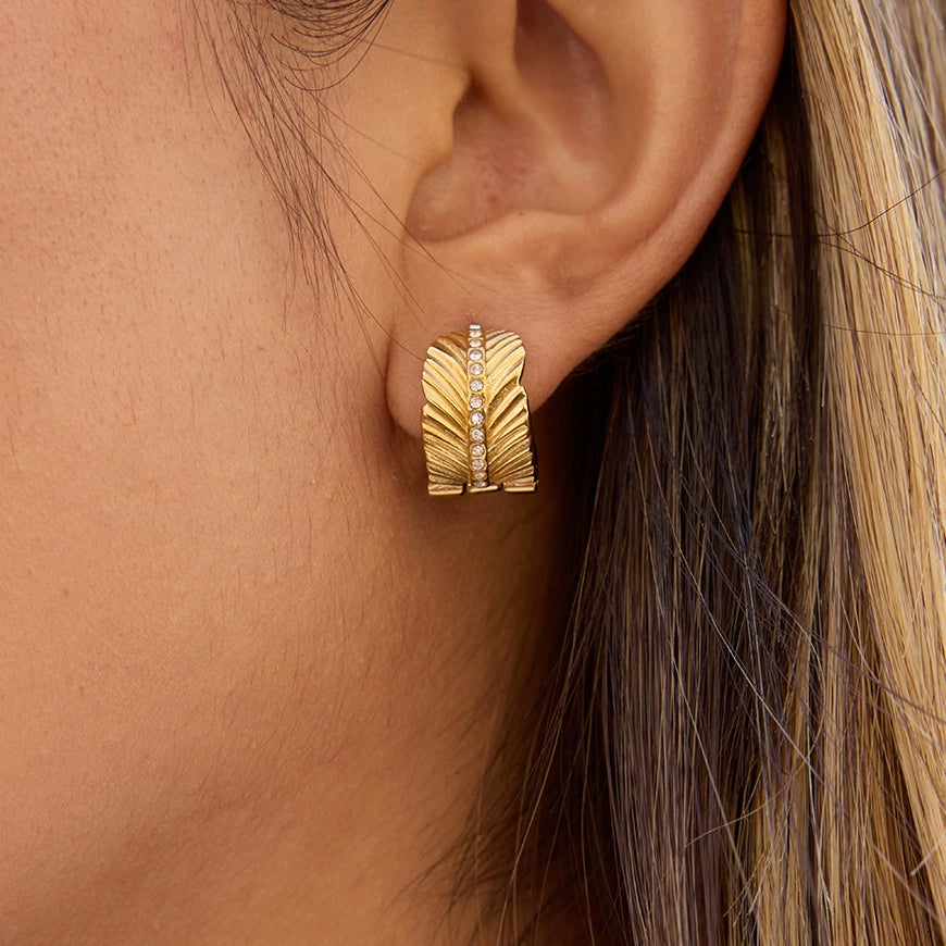AMOUR Earrings Gold-plated detail SKADIS