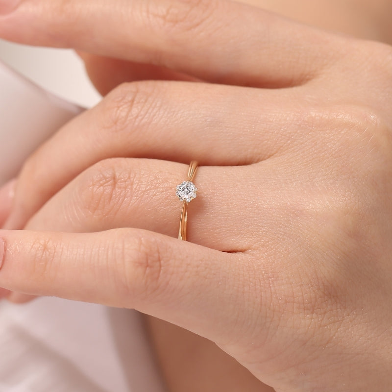 SKADIS AURORA diamond ring detail, 18k gold