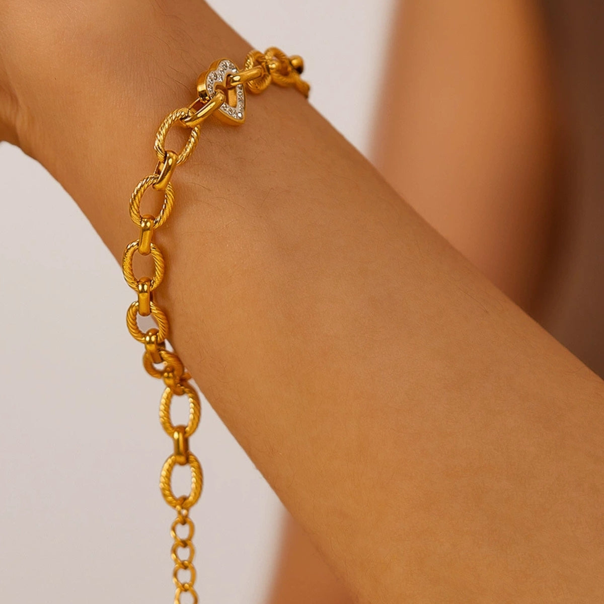 Gold chain bracelet from SKADIS Jewelry