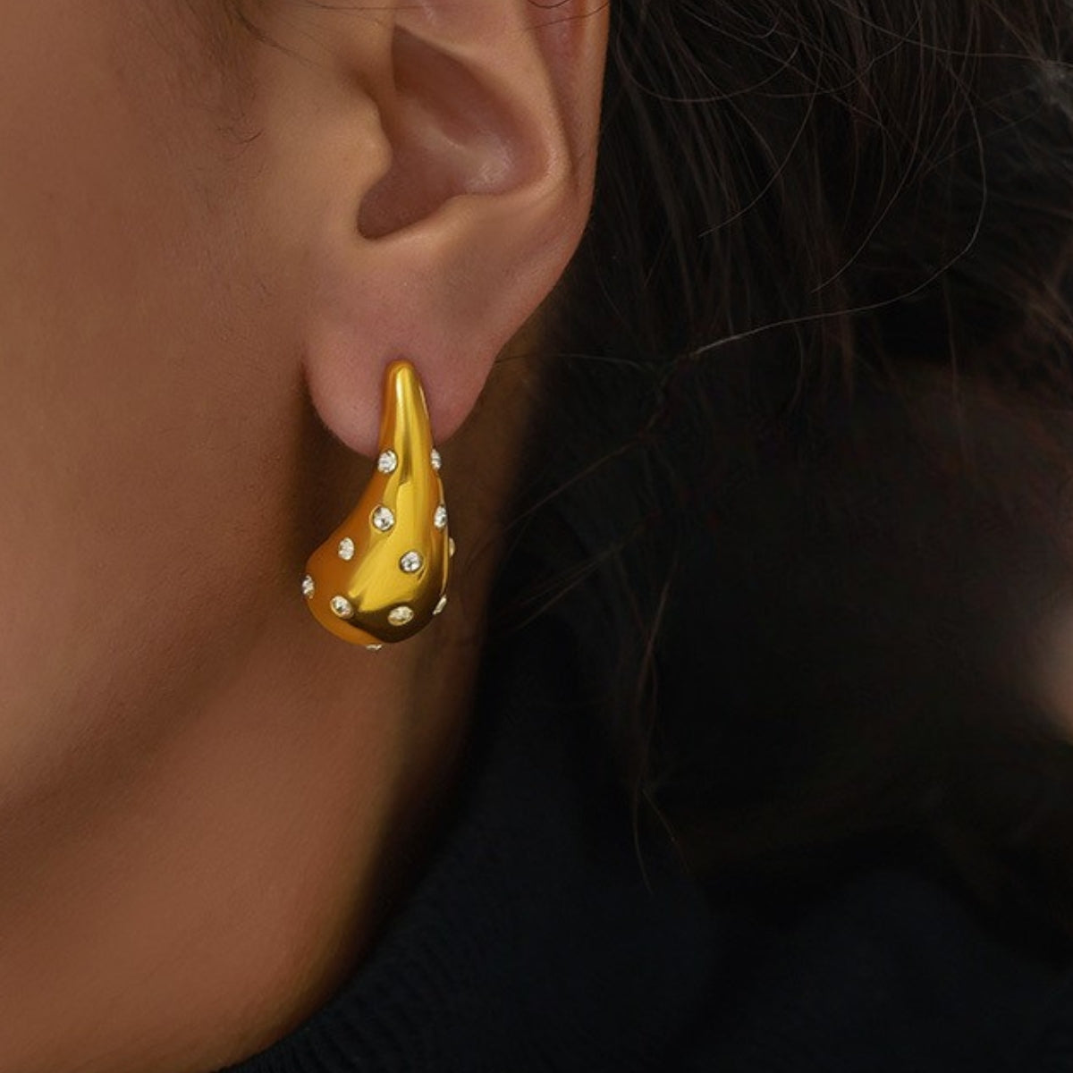 Drop shape earrings from SKADIS Jewelry