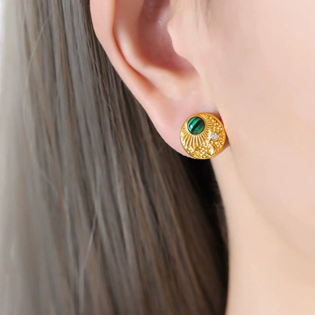 Gold earring with malachite stone - SKADIS Jewelry