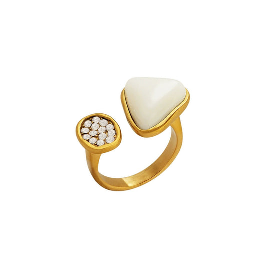 Gold ring with seashell from SKADIS Jewelry