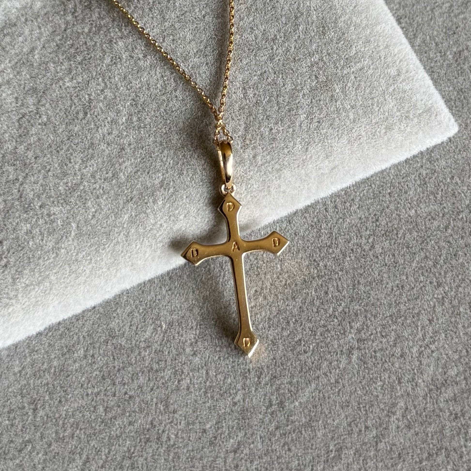 MOM&DAD Pendant 9k Gold from SKADIS