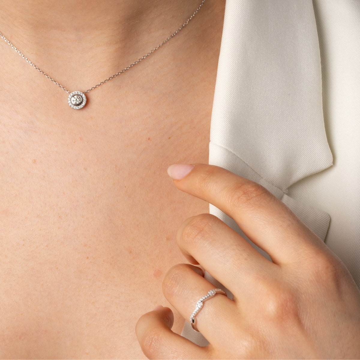 MOON diamond necklace model