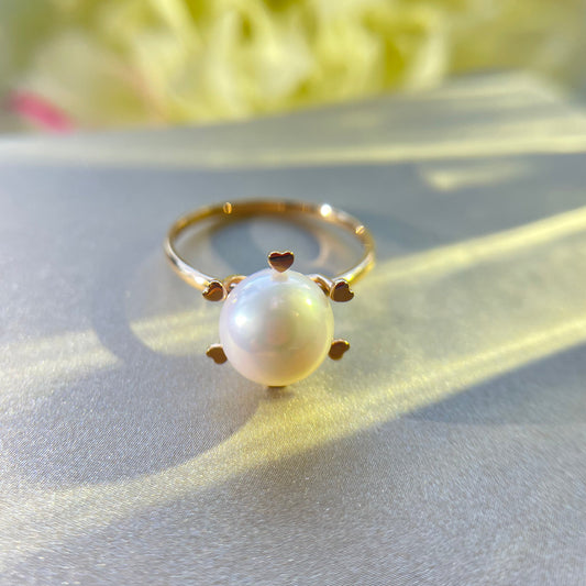 Heart design Akoya pearl ring in 18k gold from SKADIS Jewelry Copenhagen.