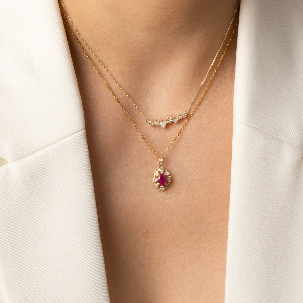 SKADIS Ruby pendant 18k gold