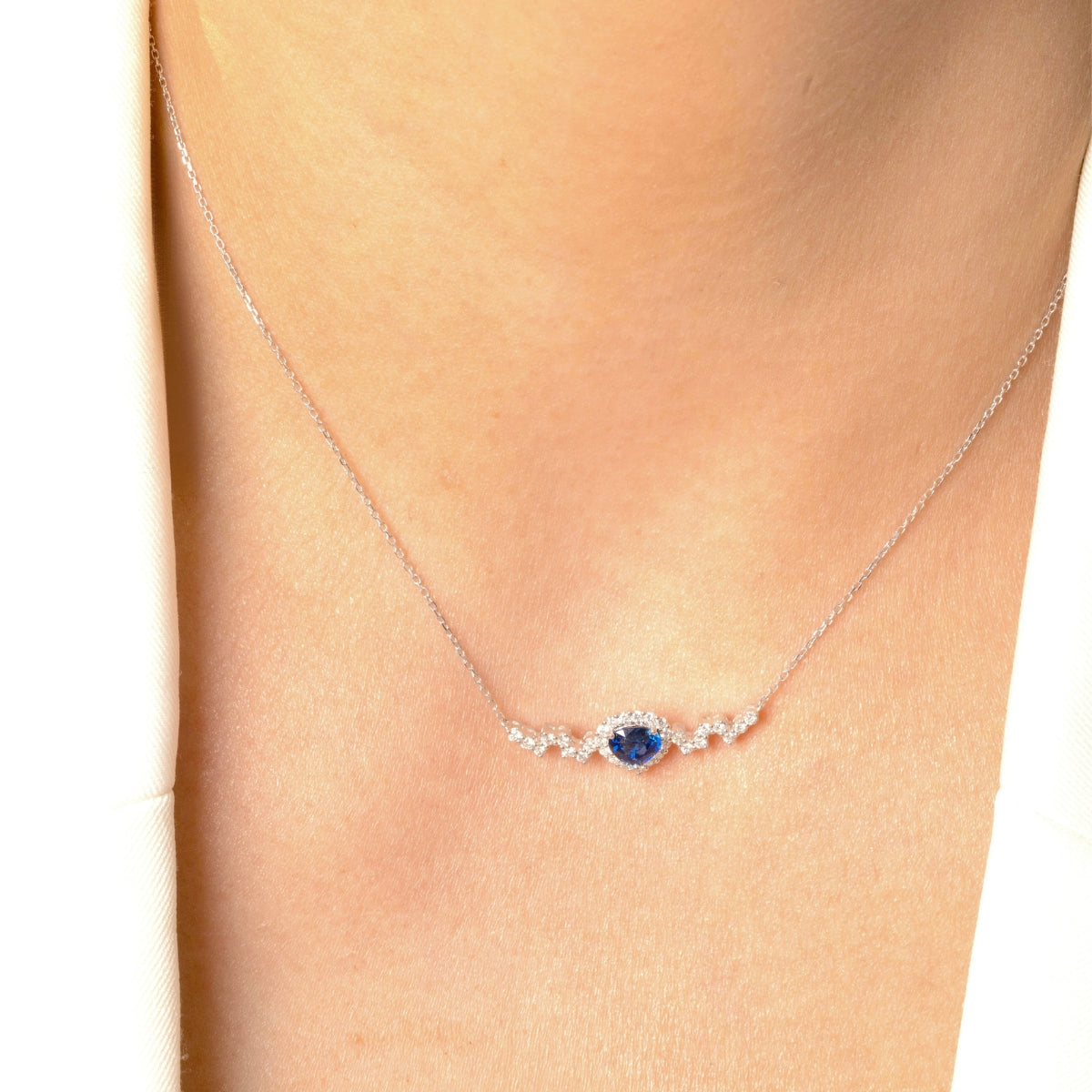 SKADIS Sapphire necklace 18k gold
