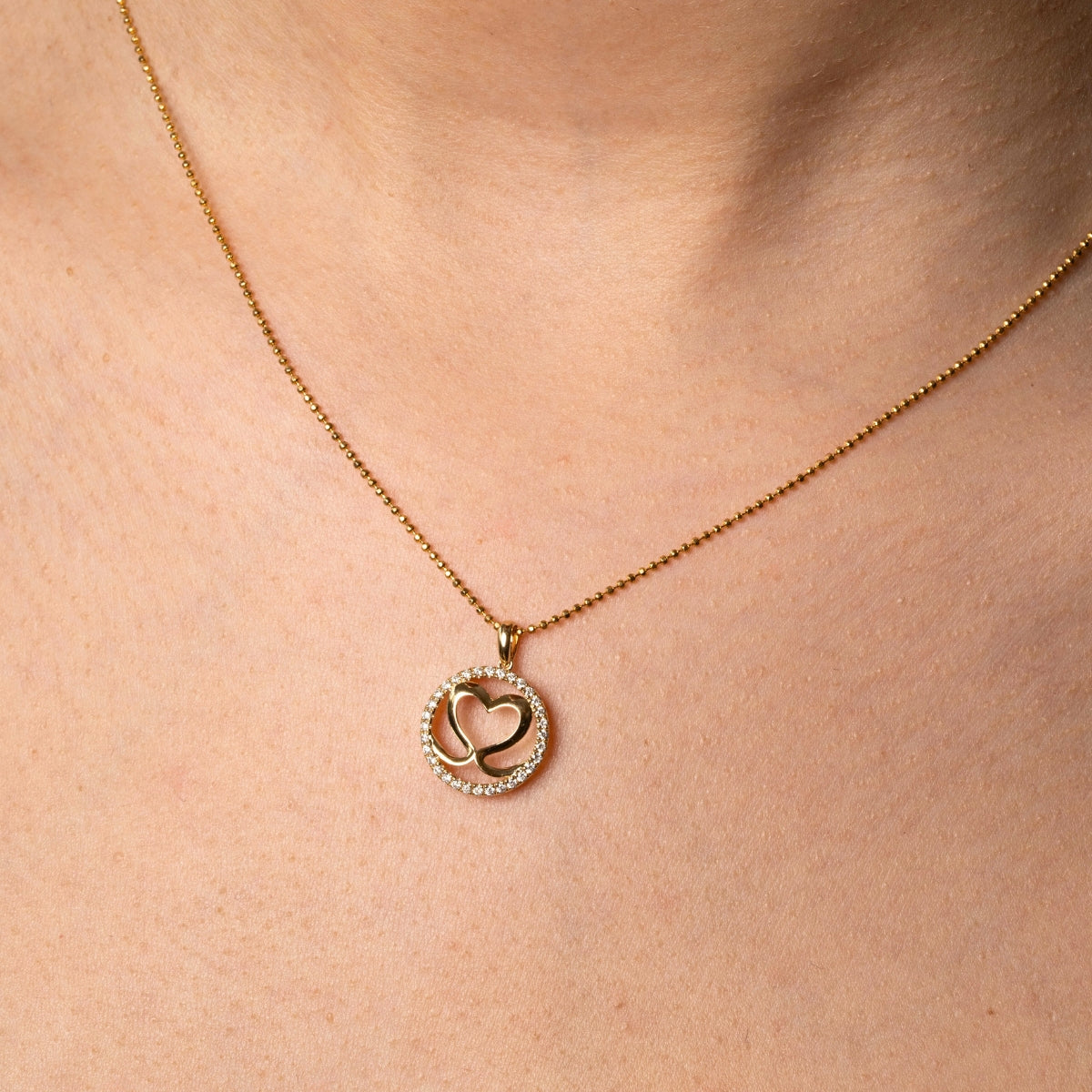 SKADI LOVE diamond pendant 18k yellow gold