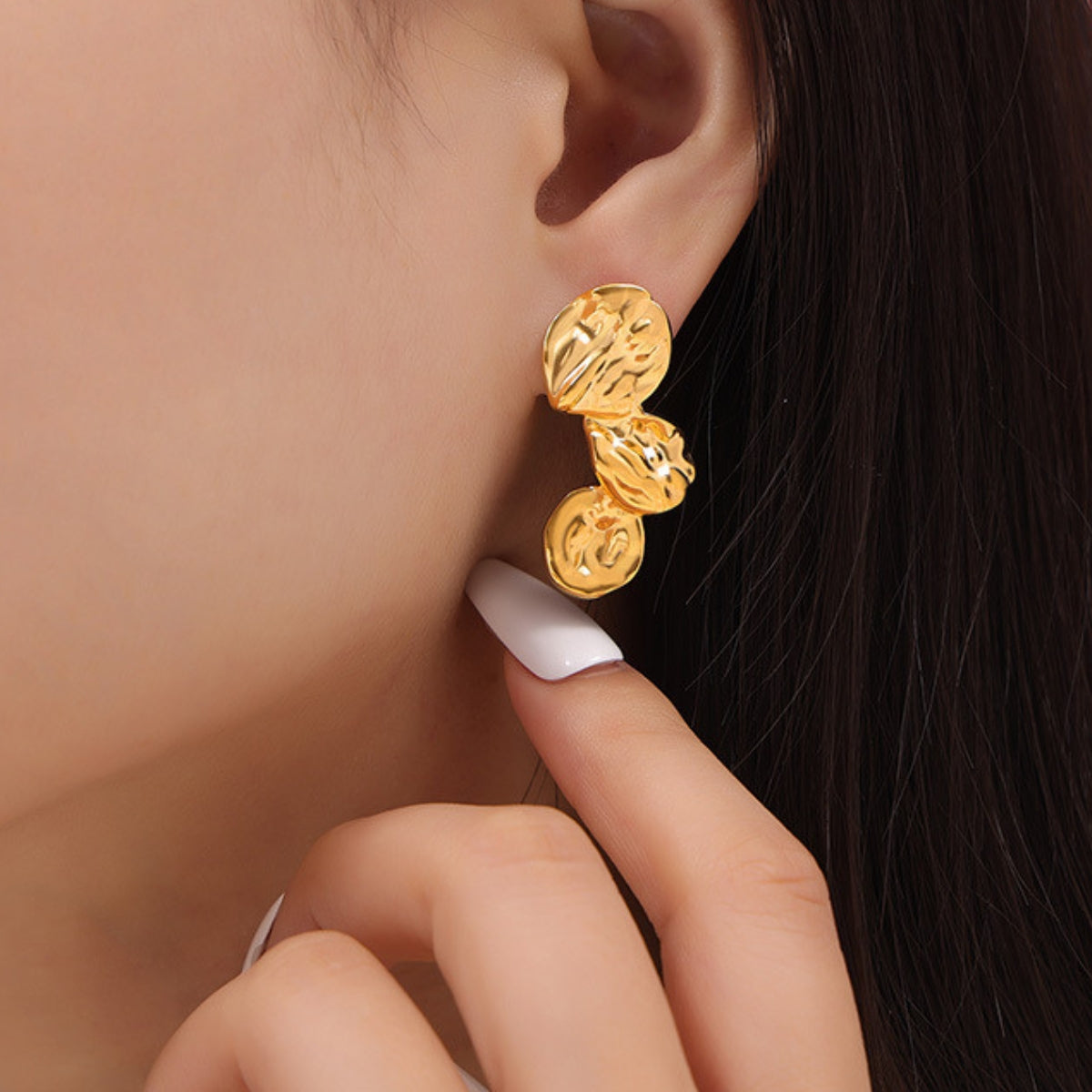 Stylish organic earrings from SKADIS Jewelry