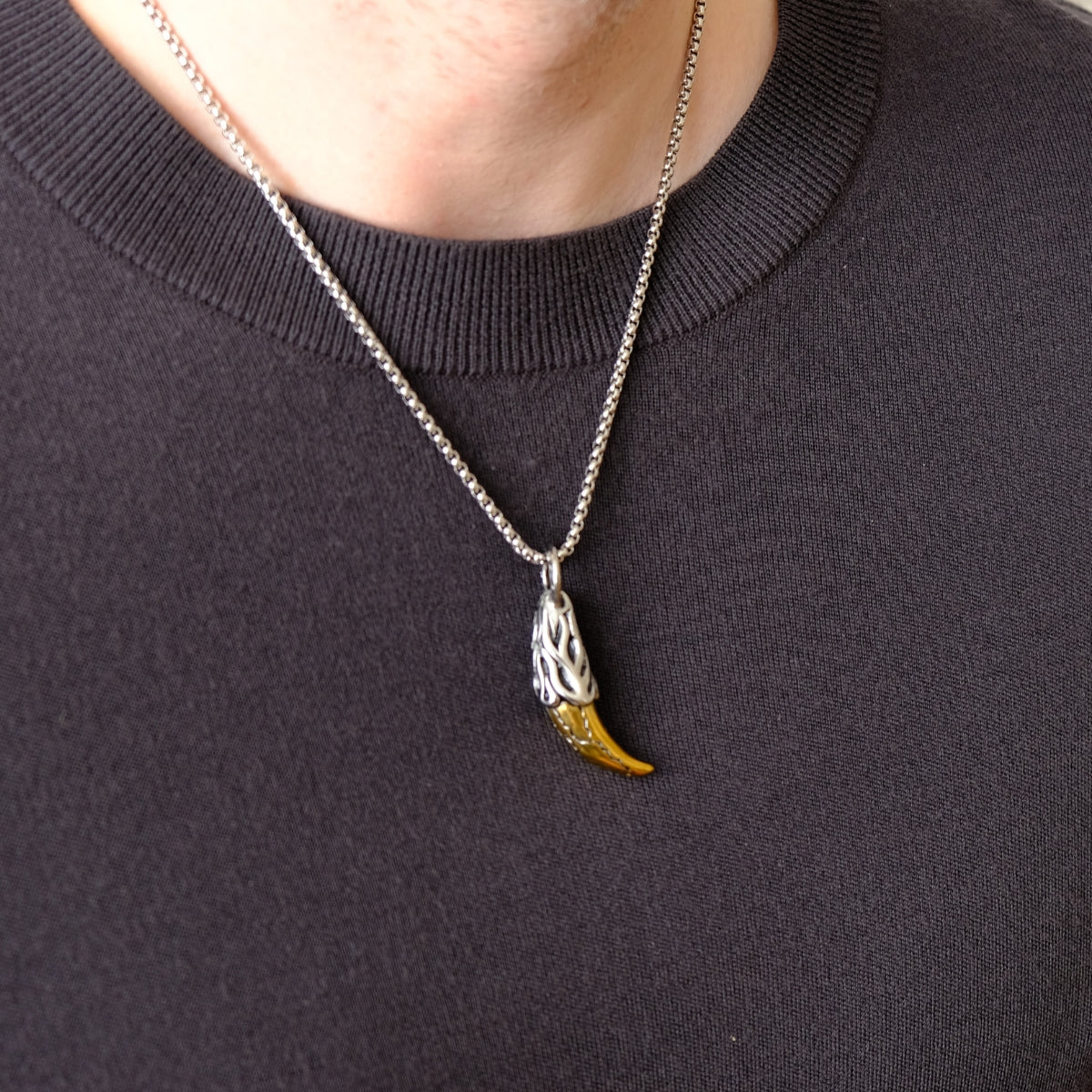 Men's necklace with a unique pendant fra SKADIS Jewelry