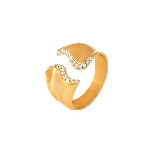 Modern design Gold ring with zirconia from SKADIS Jewelry