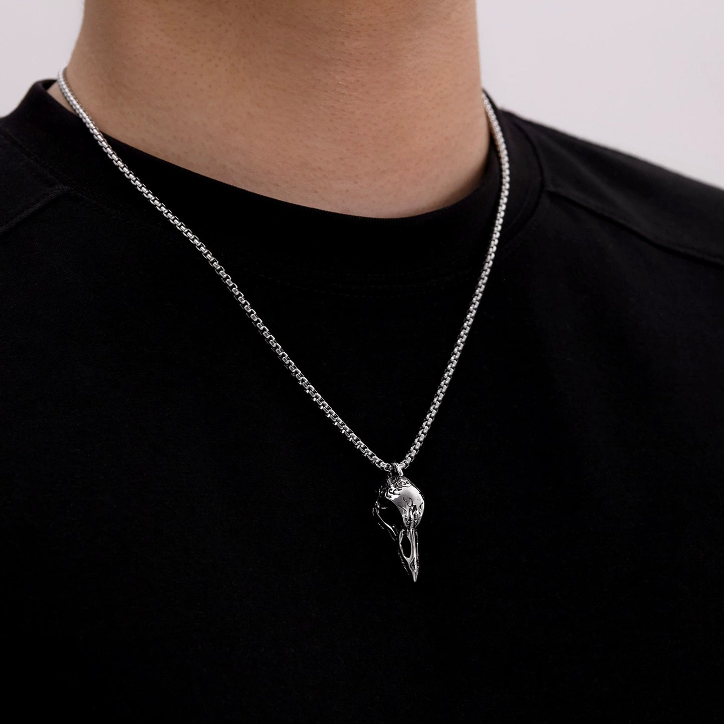 Men's necklace with a pendant from SKADIS Jewelry