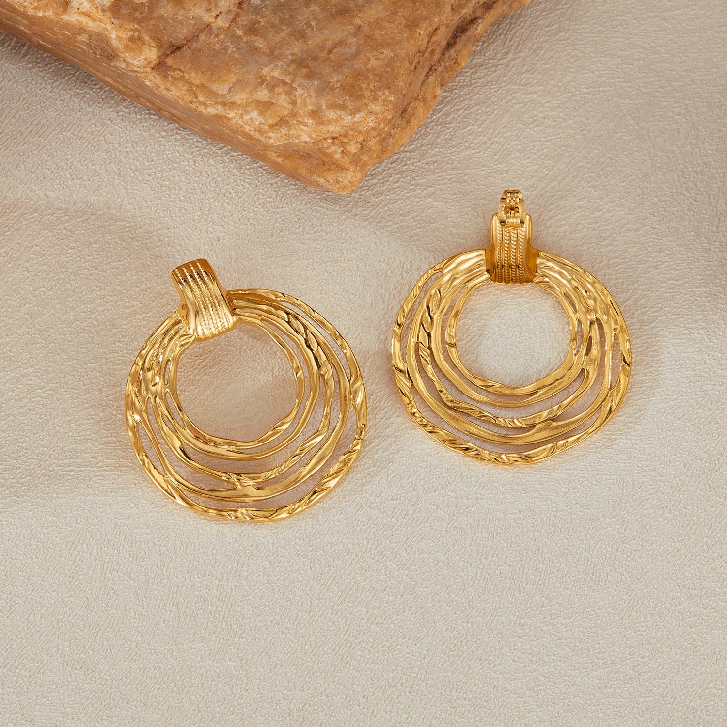 FREESIA Earrings worn – SKADIS Jewelry