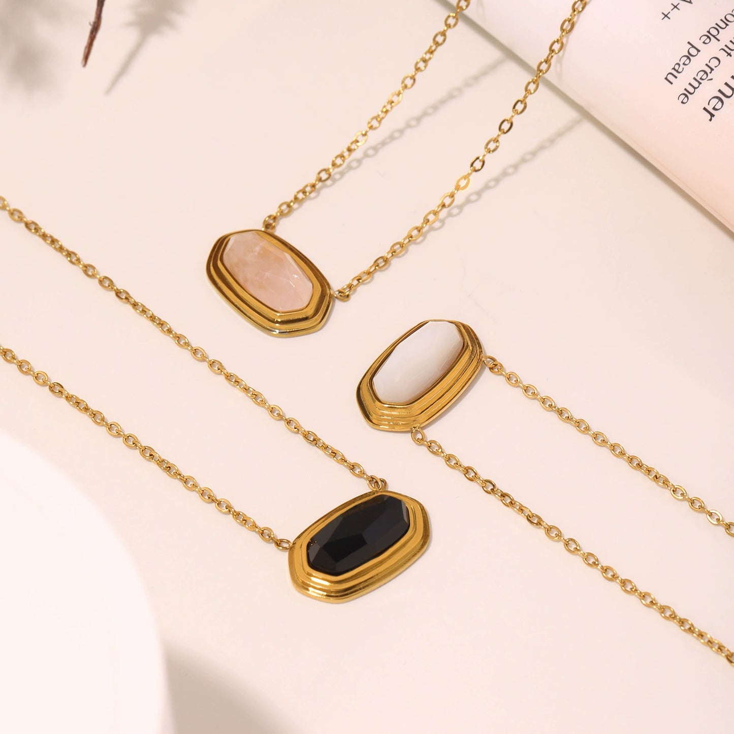 LINEA Necklace Rose Quartz Gold-plated detail – SKADIS Jewelry