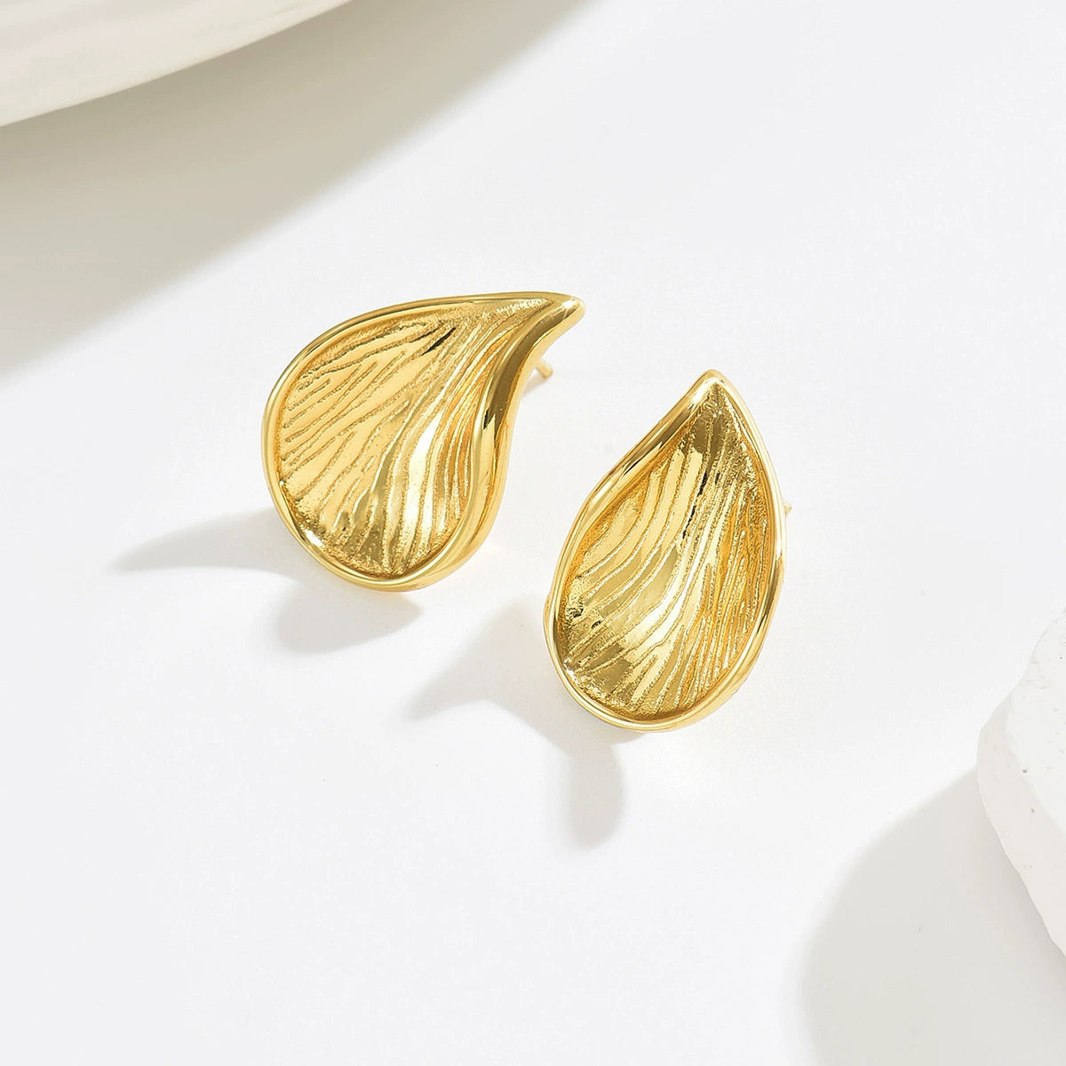 LUNA Earrings Gold-plated worn – SKADIS Jewelry