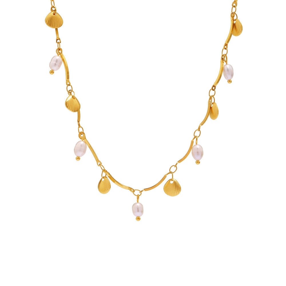 Gold necklace with pearls from SKADIS Jewelry