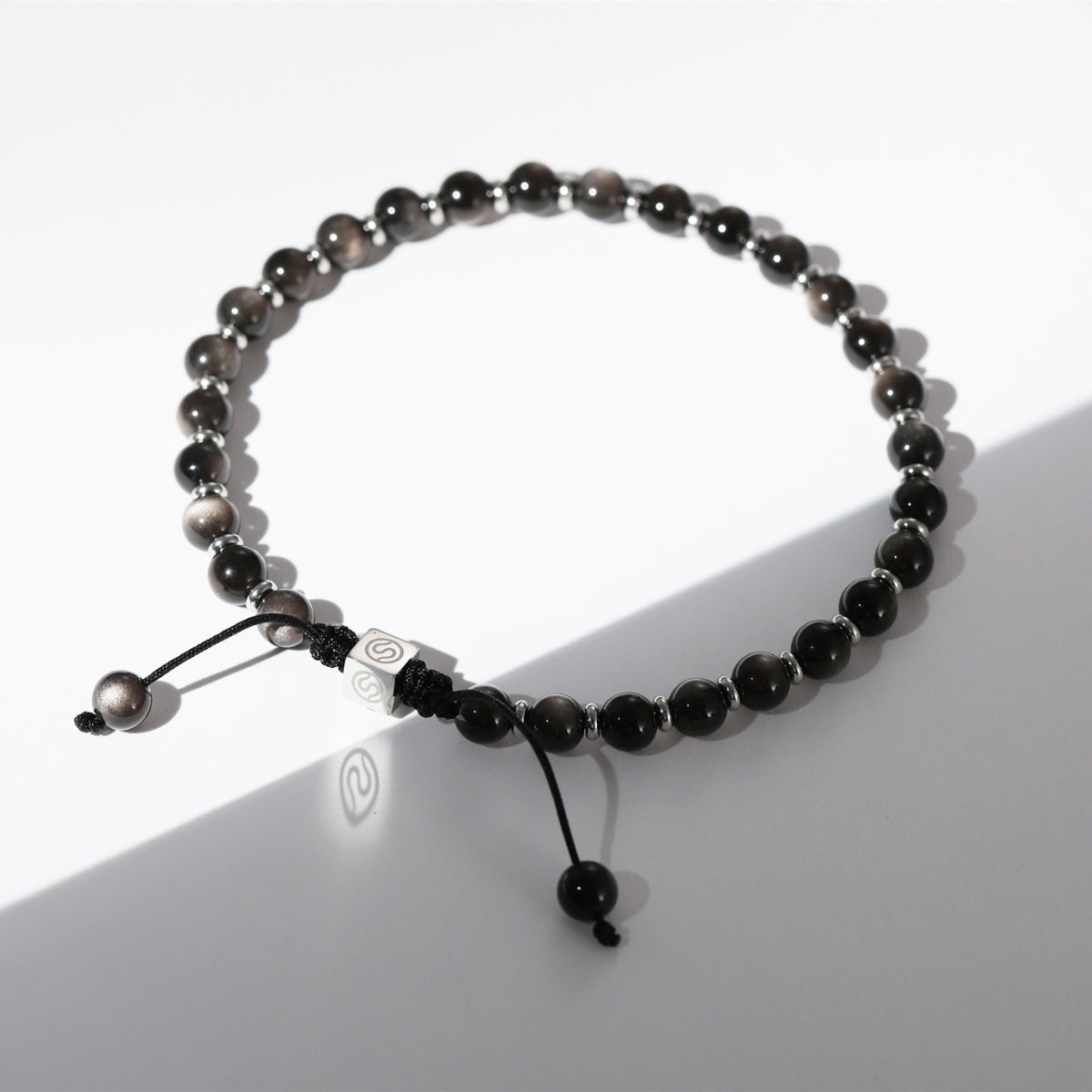 SVALEN Bracelet detail view - black obsidian beaded bracelet for men - SKADIS Jewelry